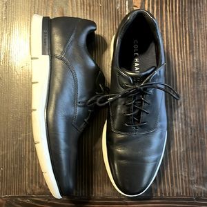 Cole Haan Grand Atlantic Leather Oxfords. Size 9.5.